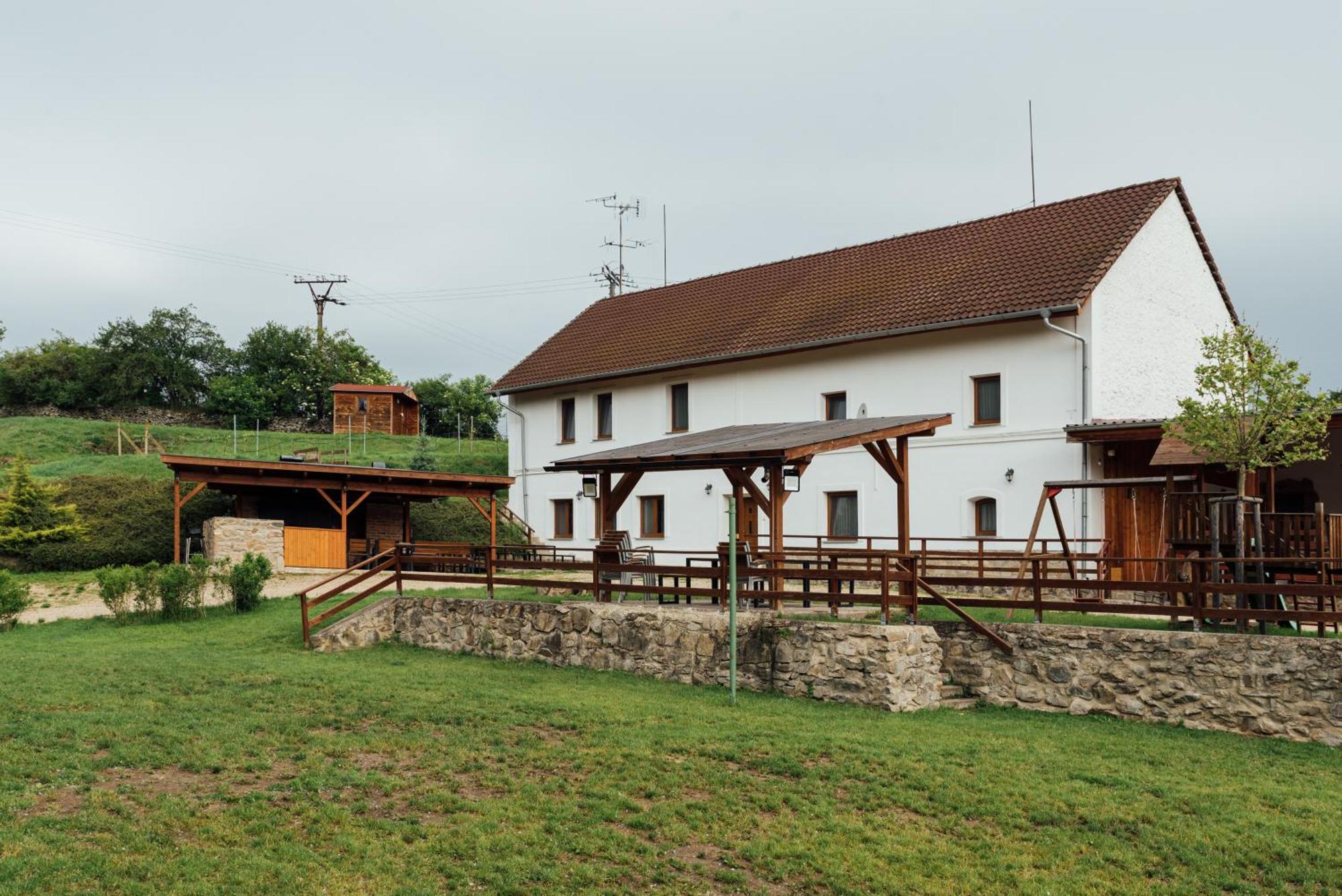 Rekreační a jezdecký areál Equifarm Villa Jevišovice Exterior foto